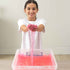 Niña jugando con slime brillante Zimpli Kids