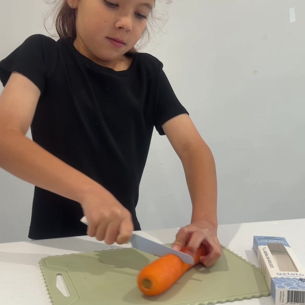 Cuchillo KiddiKutter + Mega Pack de Baño Sensorial